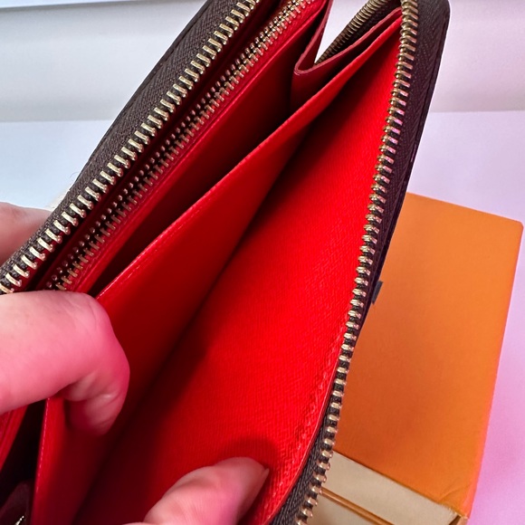 Louis Vuitton limited edition Yayoi Kusama red pumpkin dot zippy wallet. - Picture 11 of 16